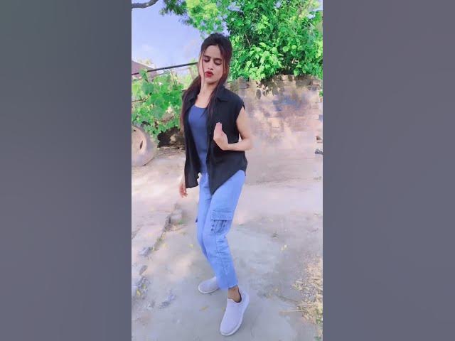 tujhe dekhu jab jab Mera Jiya dhadke kabhi Aag lag jaaye kabhi 🫠🫠#dance #trend #shortdance