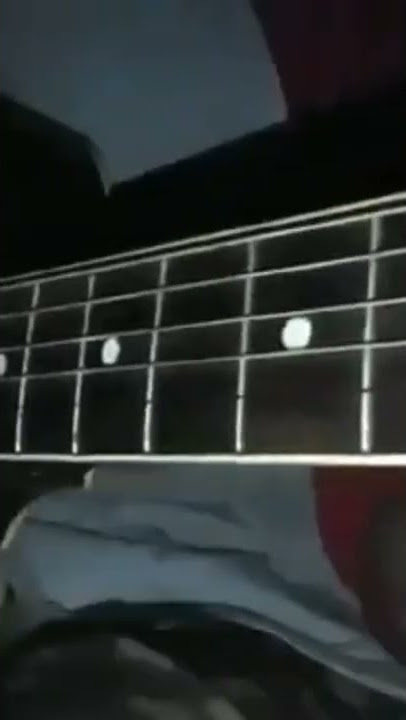 mentahan main gitar dimalam hari..