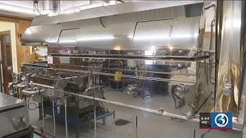 VIDEO: Sugar houses start tapping trees to make maple syrup