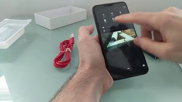 Unboxing & First Look: PinePhone postmarketOS Community Edition (Convergence Pack)