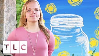 Elizabeth Makes Her Mark By Throwing Her Very First Art Show | 7 Little Johnstons