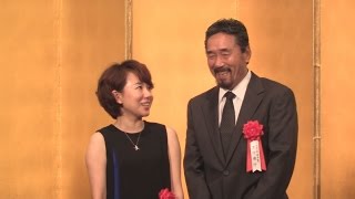 「一作ごとに考えて書く」 芥川、直木賞贈呈式