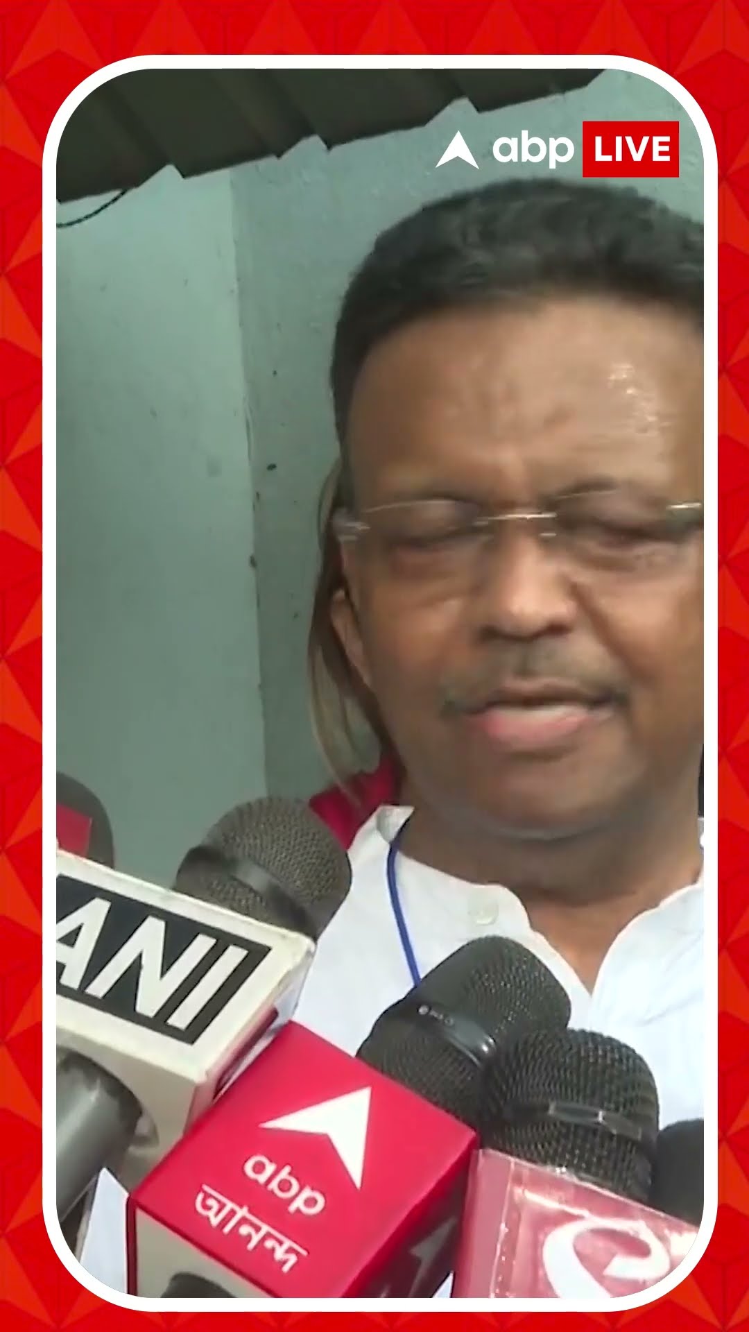 জঙ্গি অনুপ্রবেশ প্রসঙ্গে ফের কেন্দ্রকে নিশানা ফিরহাদের