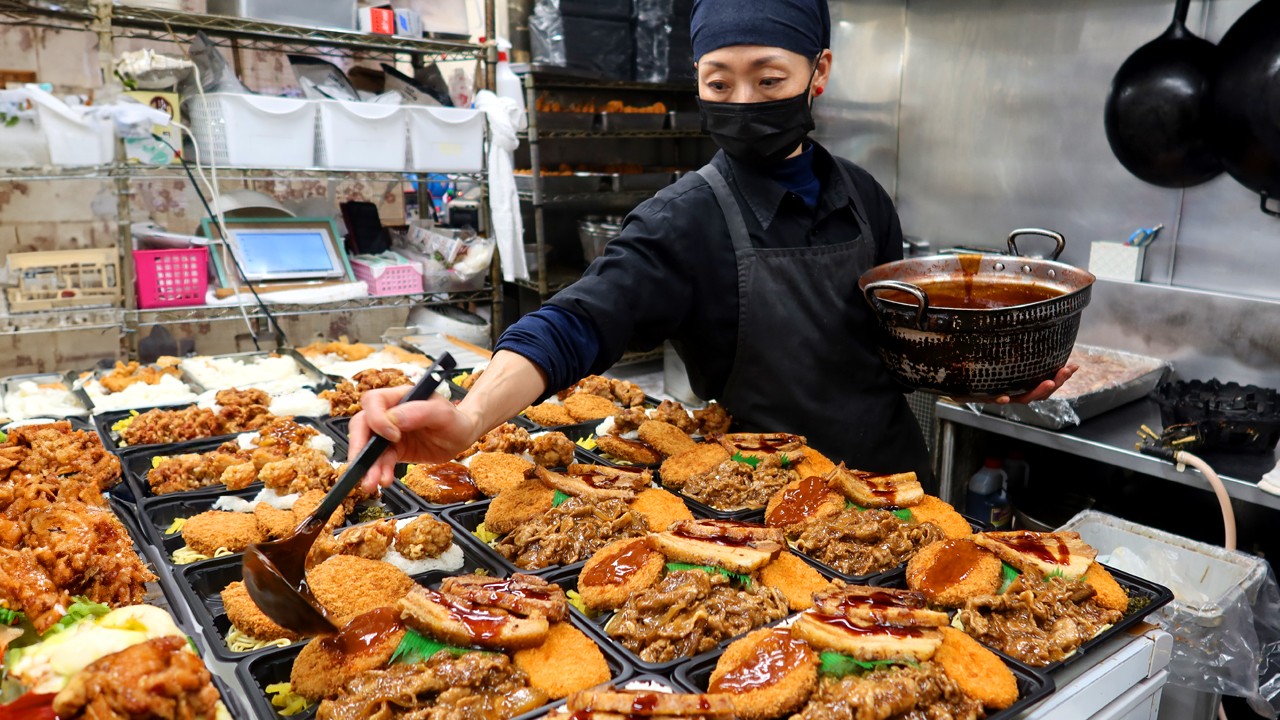 Tokyo's MEGA SIZE Up to 6.6lbs Bento Lunches & 2.2lb rice balls 24/7