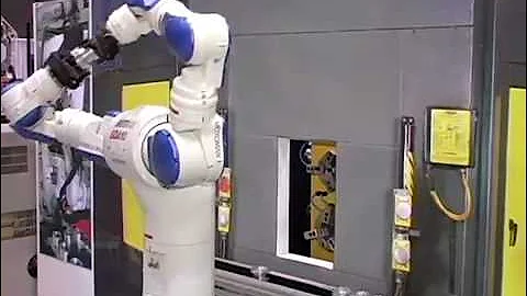 Motoman SDA10 at IMTS Show