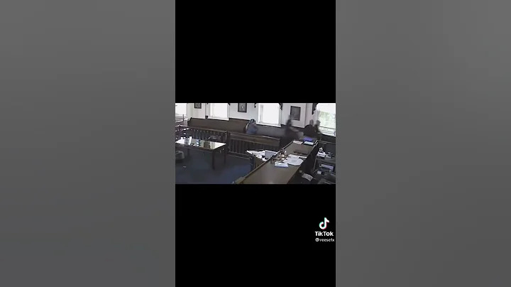 THE CRIMINAL ESCAPE FROM THE COURT ROOM AND COP TRIED TO CATCH HIM IN HOLLYWOOD STYLE😭