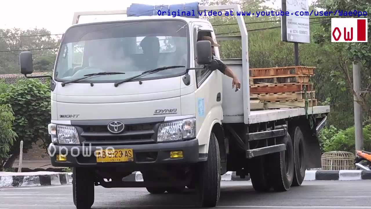 Foto Modifikasi Mobil  Toyota Dyna 130 Ht Duniaotto