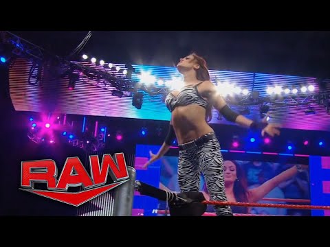 (HD) WWE RAW: April 7, 2008 - Maria vs. Beth Phoenix