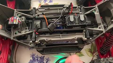 Quick video of calibrating X-MAXX ESC