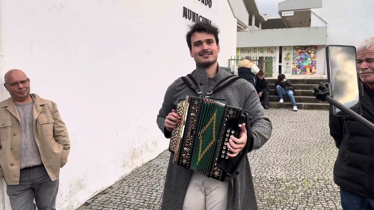 Eu subi ao monte em monção momento muito emocionante toda a gente a cantar (21-12-2023)