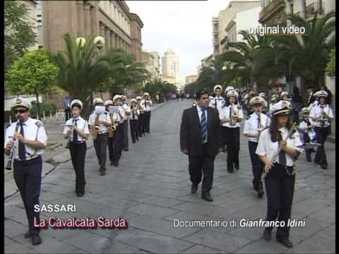 Vidéo: Qu'est-ce Que Cavalcata Sarda