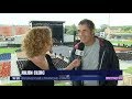 Capture de la vidéo Julien Clerc - Louhans (2012)  Interview Avant Concert Au Stade De Bram