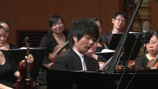 Wenyu Shen Encore plays Colorful clouds chasing the moon in Chengdu 2012