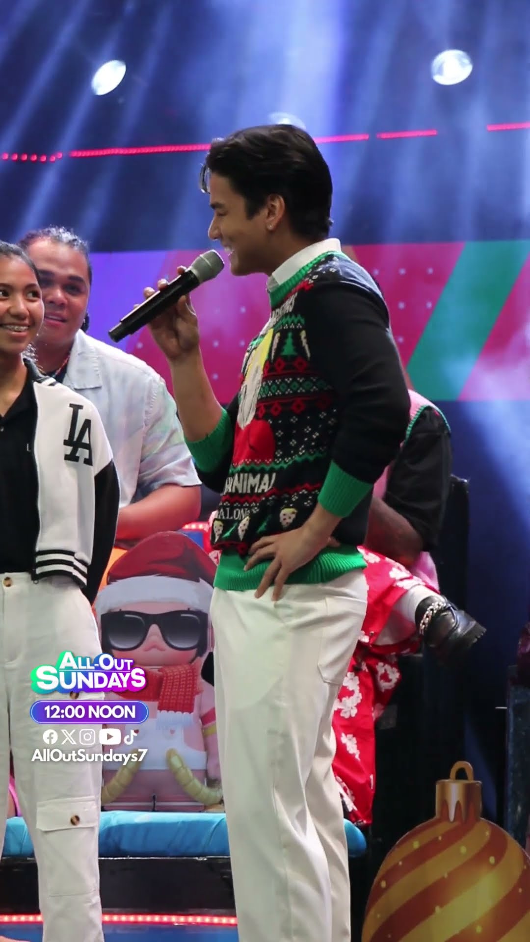 All-Out Sundays: Marry Me? or Merry Christmas with the OG Cuties! (Online Exclusives)