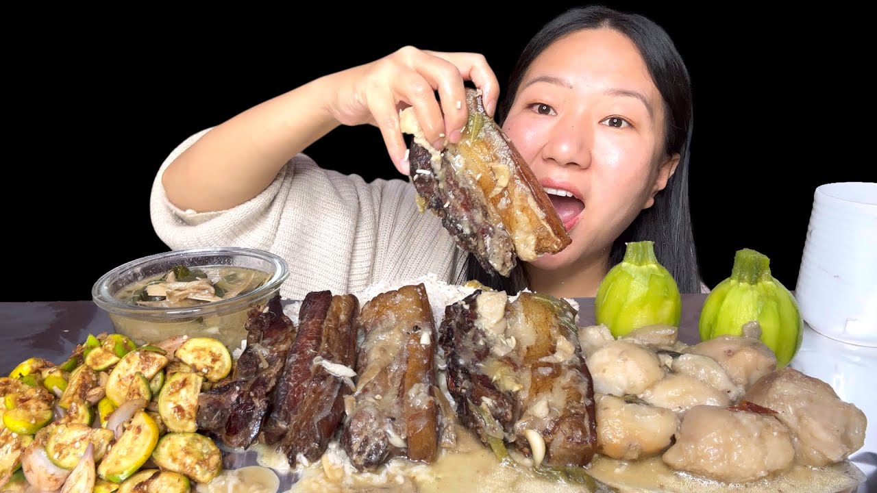 Smoked Pork With Taro Roots Sour Bamboo Shoots And Sichuan Leaves Curry, Bitter Eggplant Singju 