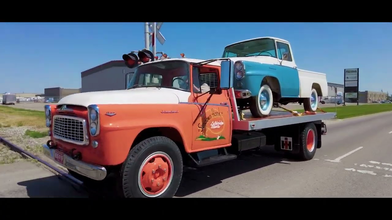 Fully Restored Old International Trucks Hit The Road | 1960 B174 3