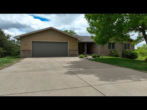 298 Nottingham Dr, Yankton, SD home video tour