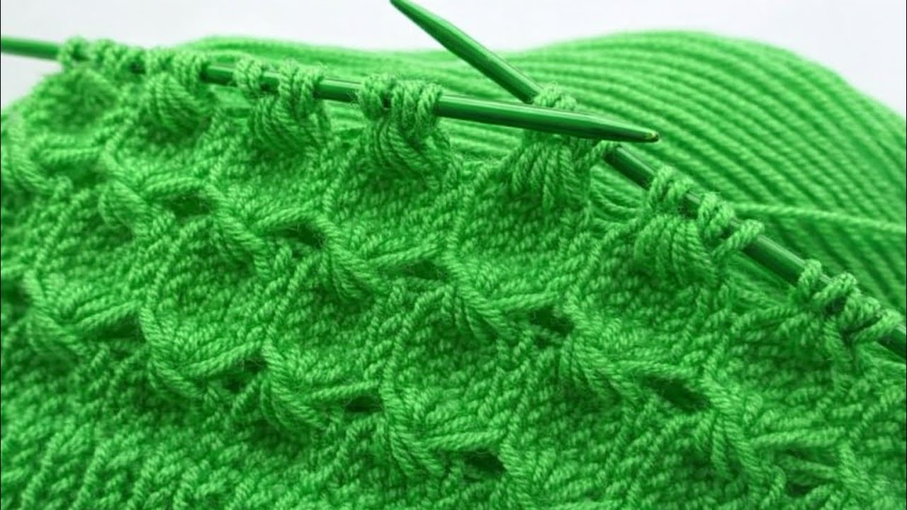 2 रंग का शानदार स्वेटर डिजाइन/Two Colour Sweater Design/Double Colour knitting/Do Rang ka design|