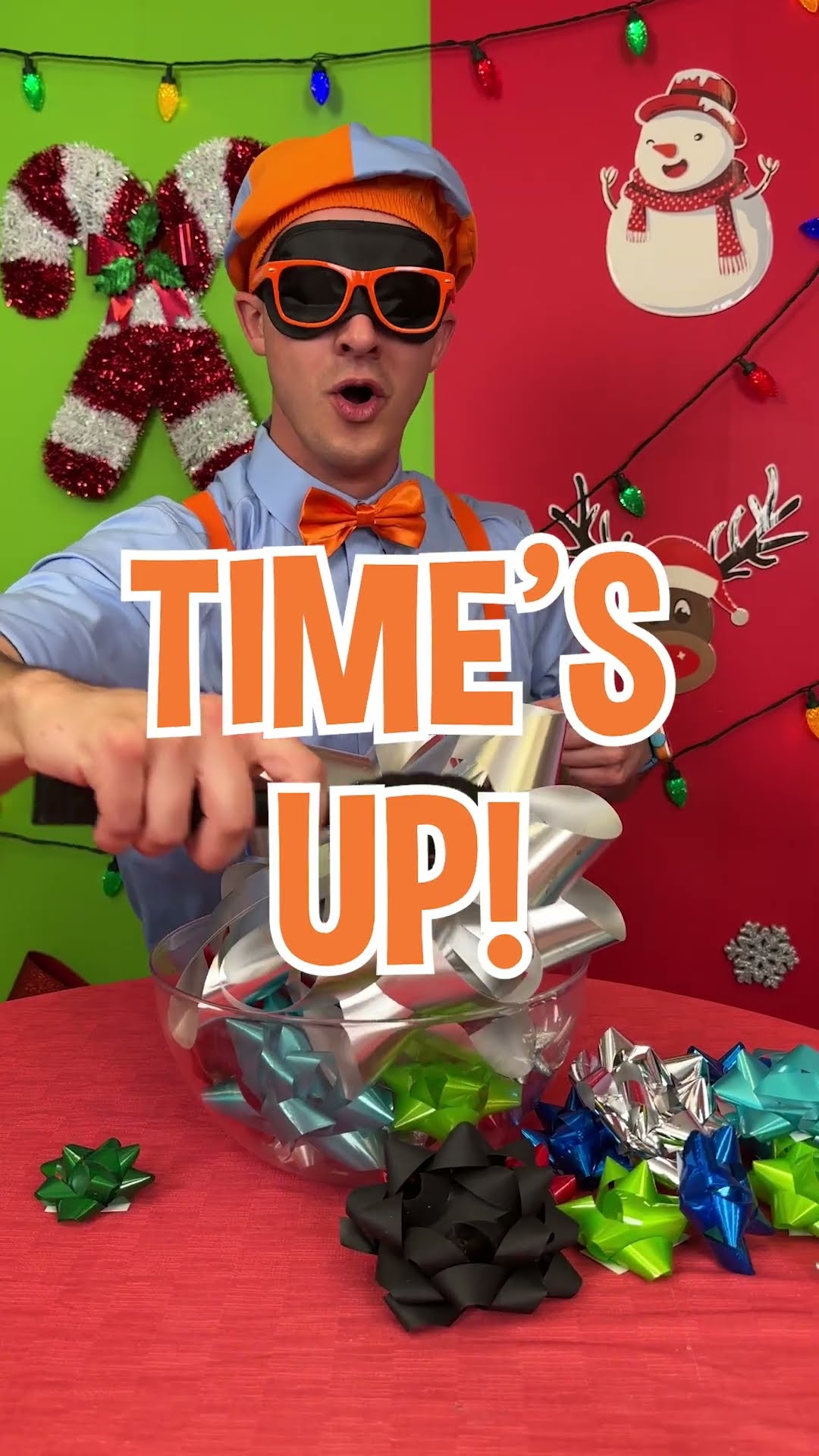 3-2-1 GO! Blippi's Blindfold Christmas Present Challenge! #blippi #shorts