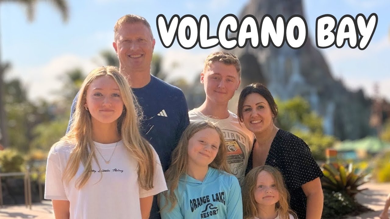 Volcano Bay For The First Time! | Longhorn Steakhouse