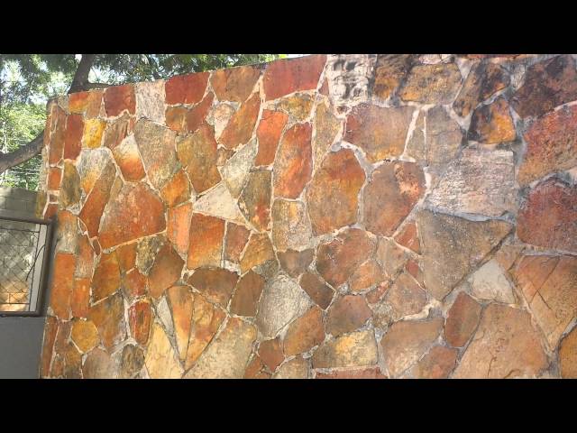 Como limpar muro de pedras com removedor da goyazlimp - NO CONDOMINIO  PORTAL DO SOL II 