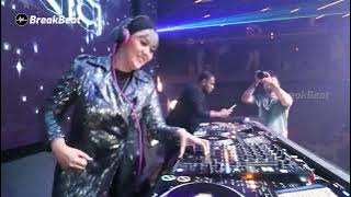 DJ AIDA SASKIA PERFORMANCE BREAKBEAT LAGU INDONESIA