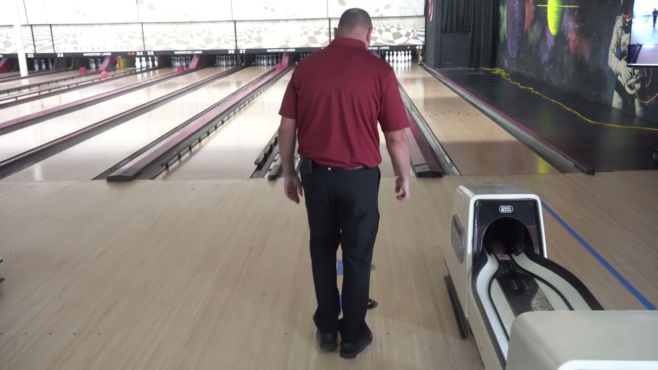 4 Step vs 5 Step Bowling Approach w/ Brad \u0026 Kyle