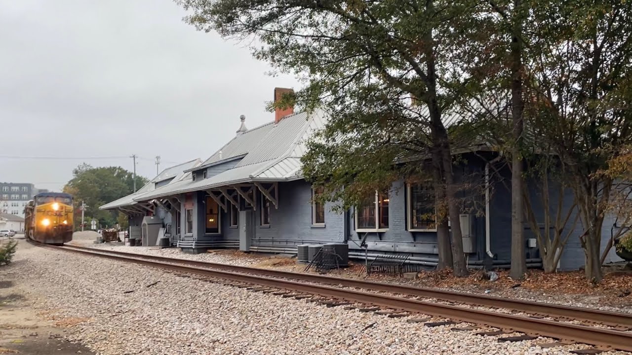 CSXT 428, M202, Auburn, AL, 10/30/22 - YouTube