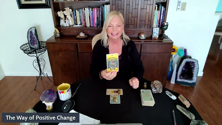 12/12 Eps Kept Pic of Wrapper With DJT"S Name? WTH?