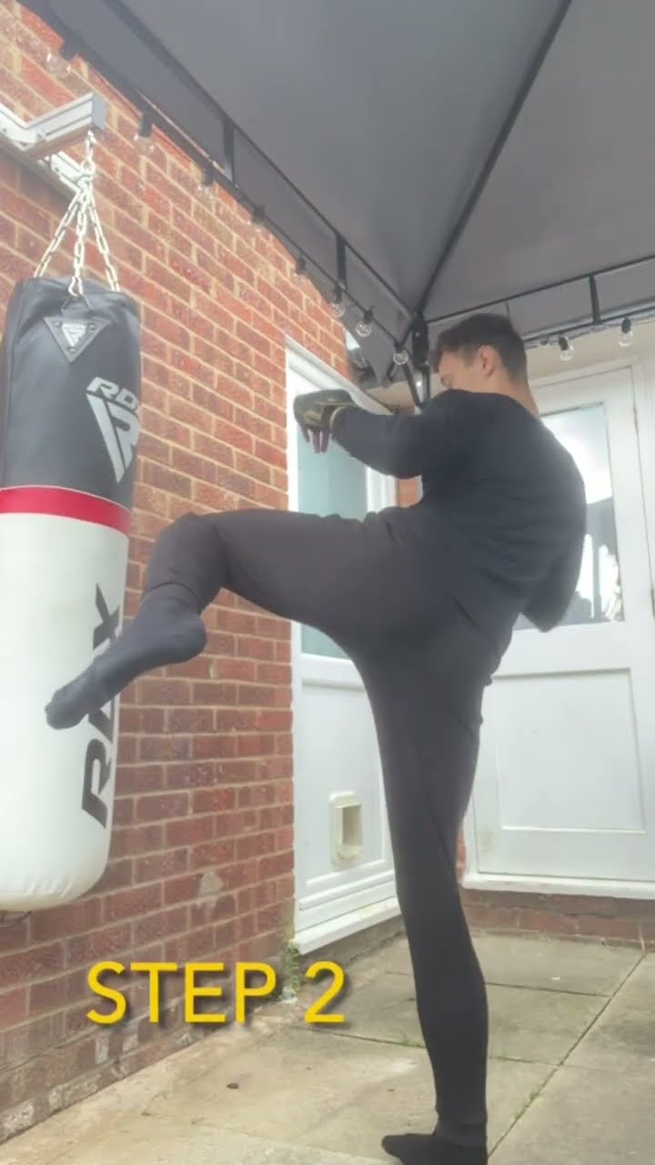 Beginners Tutorial On How To Question Mark Kick muaythai mma beginners-tutorial-on-how-to-question-mark-kick-muaythai-mma