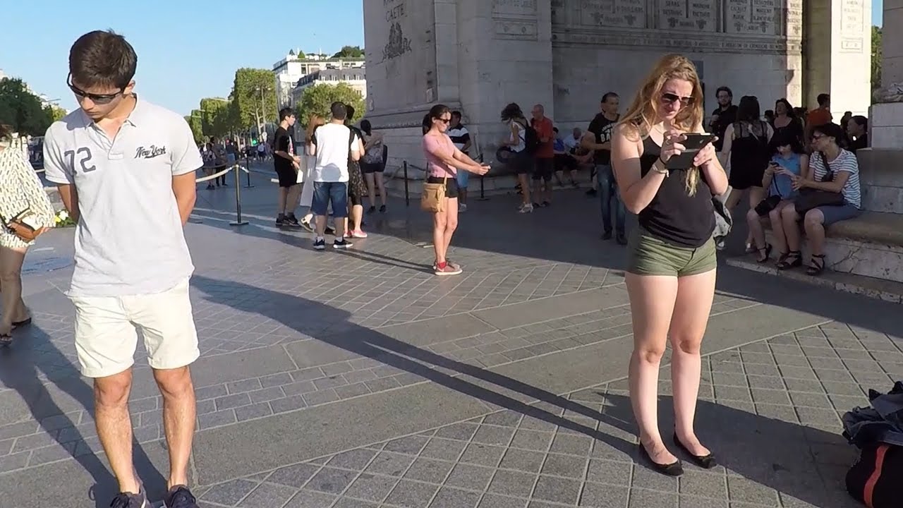 Champs-Élysées Walking Tour With Arc de Triomphe Entry – Paris