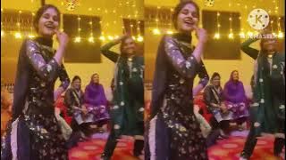 O gadi chal padi nice dance Kisko achcha Laga like Karen comment Karen