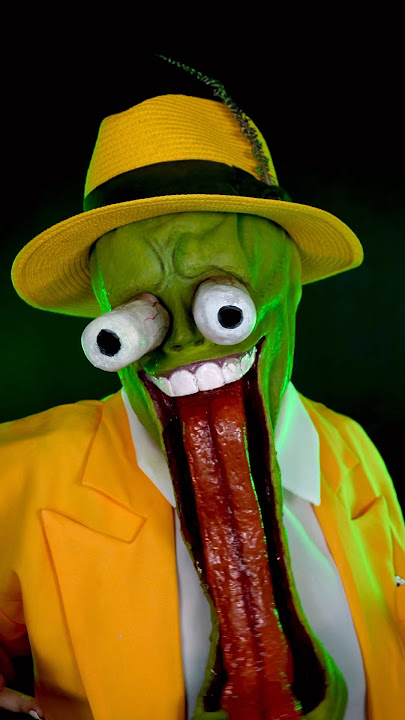 SSSSSMOKINNN 🔥 Jim Carrey’s ‘The Mask’ Makeup 💚 | EllaDoesFx | #shorts