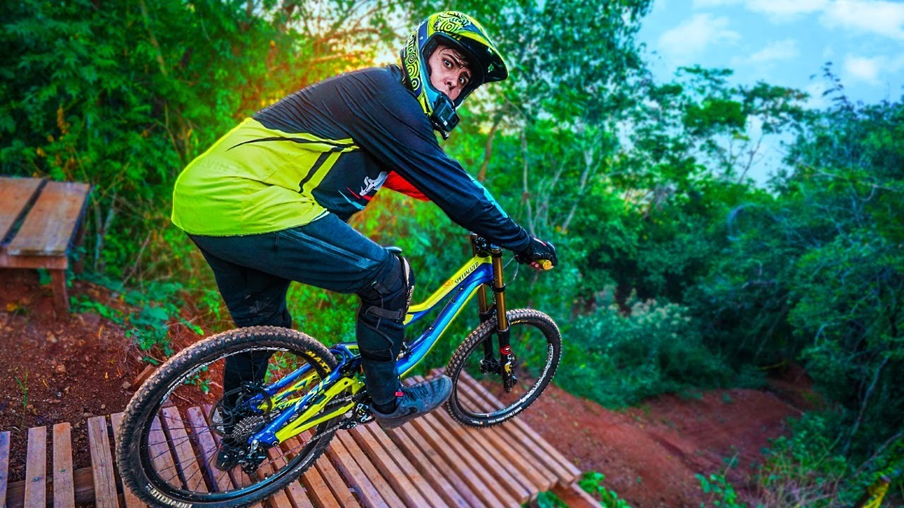 FIZ A COISA QUE EU MAIS TEMIA NO DOWNHILL!