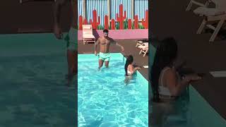 Na piscina e no meio de brincadeiras, Fábio e Liliana mais íntimos do que nunca