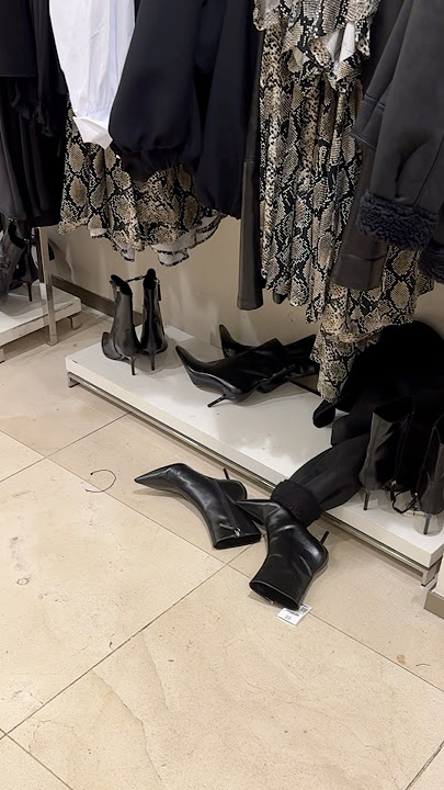 Dirty Zara in Leeds😳 Do you have the same in your city? #zara #leeds #shopping #england #zarashop