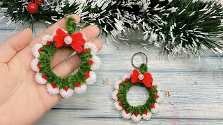 Christmas Wreath tree ornament using Chenille stem - DIY Christmas ornaments - Tinsel pipe cleaners