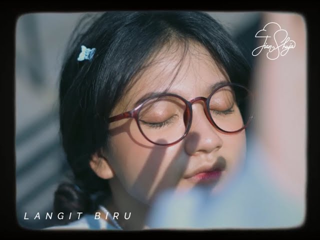 Jian Shuja - Langit Biru (Official Music Video) class=