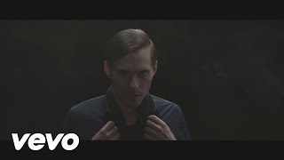 Video thumbnail of "Oskar Linnros - Hur Dom Än"