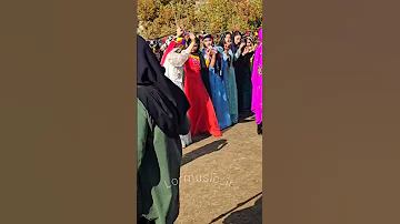 رقص لری با صدای رضا میران 