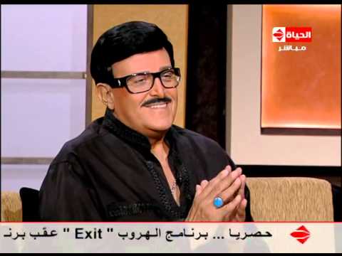 بوضوح قوة الإقناع المخرج معتز التوني يستطيع أن يقنع أي نجم بعمل ما يريده تأكد بنفسك