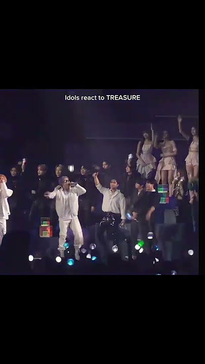 Stray Kids,IVE,New Jeans Reaction to Treasure Performance at MAMA AWARDS 2022 #mama2022 #reaction