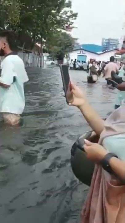 banjir rob di pelabuhan tanjung mas semarang