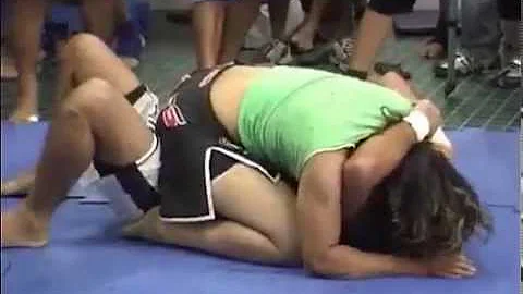 MAN defeated by WOMAN in fight at Rio Heroes (Vale...