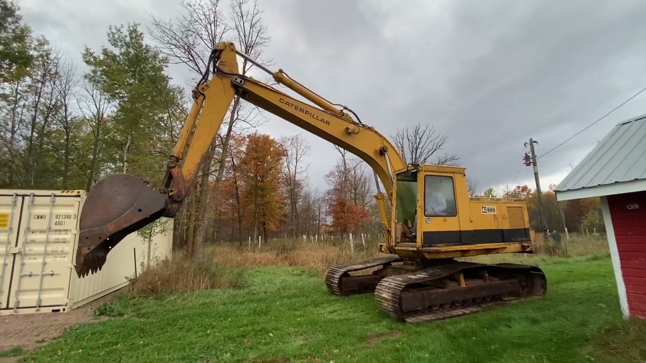 Cat 225 Excavator