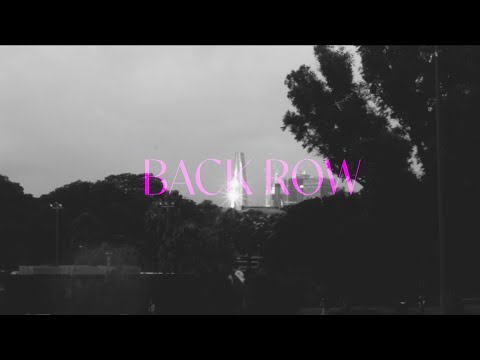 在 YouTube 上观看 SLIM JIMZ - Back Row (Official Music Video)