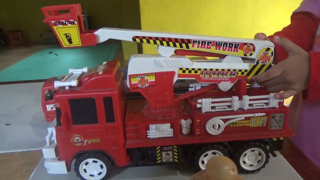  Mainan  Pemadam  Kebakaran  Fire Truck YouTube