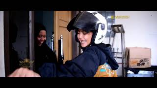 kintan mery ditantang makeup pengantin .gara gara motor habis bensin. pangling banget