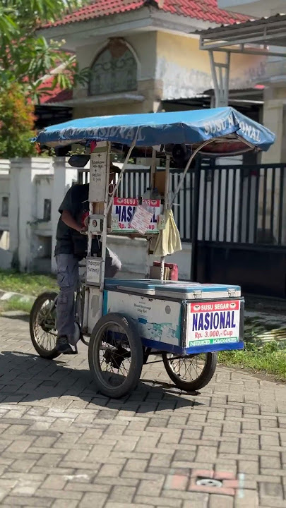 Penjual Keliling Susu Segar Nasional di Sidoarjo