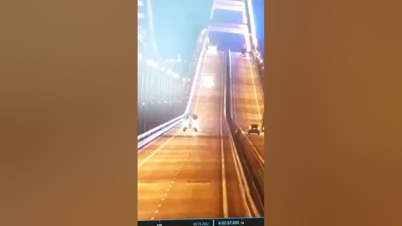 атака на крымский мост 2022. крымский мост через керченский пролив. загорание цистерны крымский мост. крымский мост взорвали 2022. крымский мост момент.
